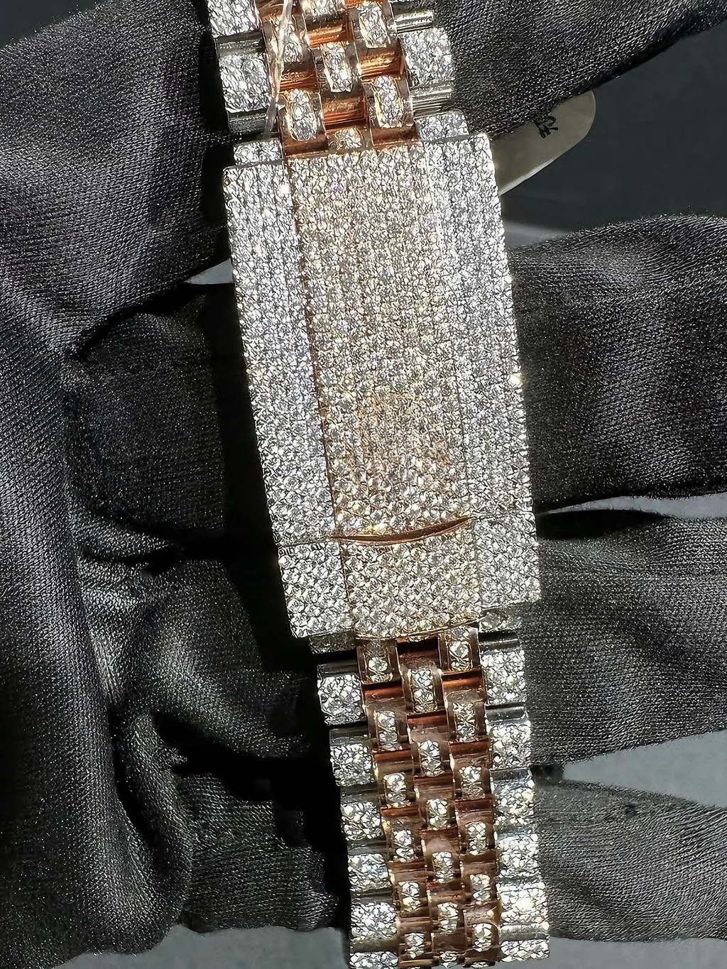 Luxury Overgild Rainbow Gemstone Bezel Chronograph Moissanite Diamond Watch