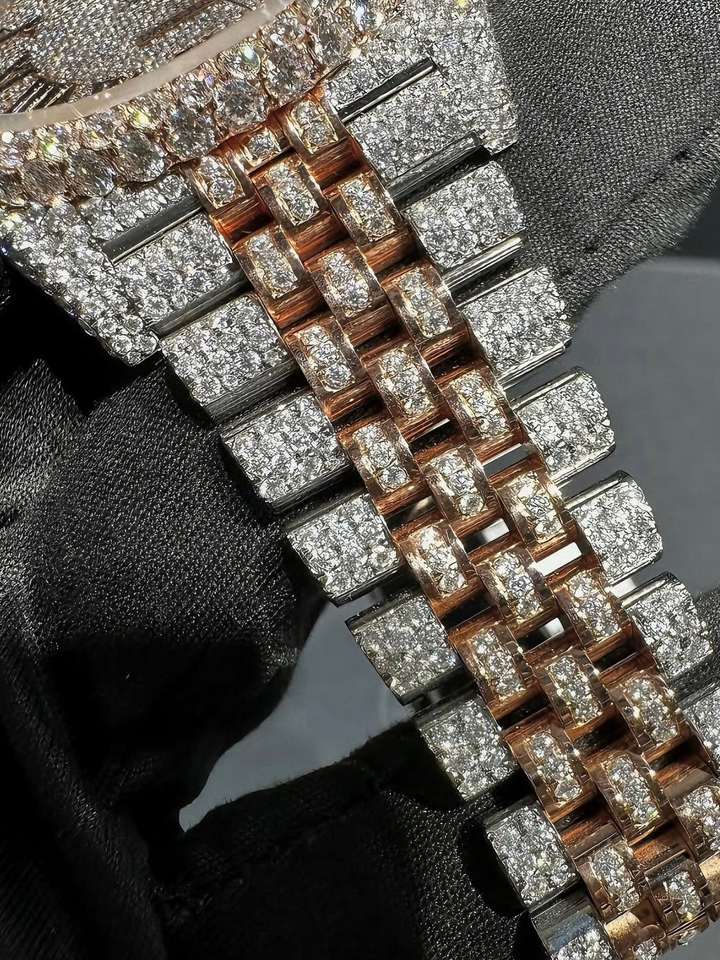 Luxury Overgild Rainbow Gemstone Bezel Chronograph Moissanite Diamond Watch